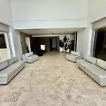 Duplex moderno con piscina a pasos del mar
