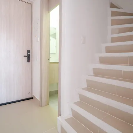 Duplex moderno con piscina a pasos del mar * Cartagena