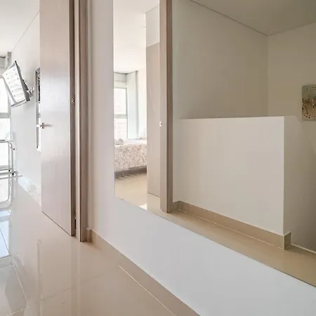 Duplex moderno con piscina a pasos del mar Apartamento *