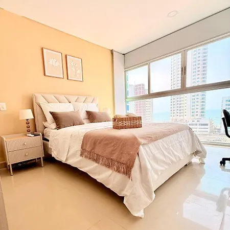 Duplex moderno con piscina a pasos del mar Apartamento