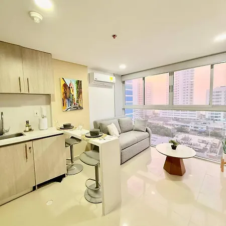 Duplex moderno con piscina a pasos del mar