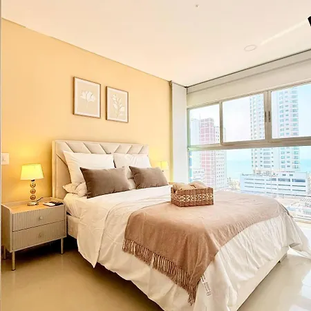Duplex moderno con piscina a pasos del mar