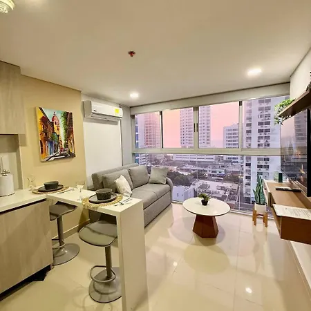 Duplex moderno con piscina a pasos del mar Apartamento Cartagena